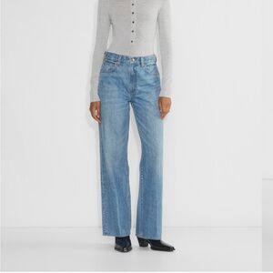 Aritzia Farrah Hi-Rise Wide Jean in 90s vintage Blue
